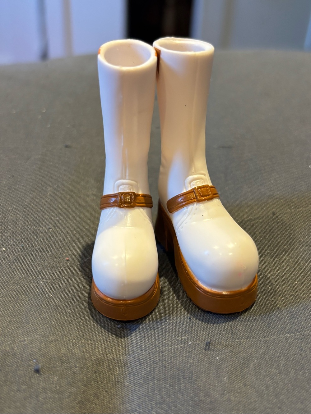 Bratz 20th anniversary - Cloe Heels